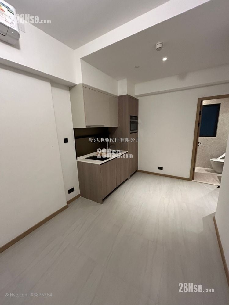 The Grands Sell Studio , 1 Bathroom 231 ft²