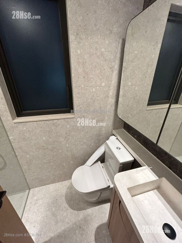The Grands Sell Studio , 1 Bathroom 231 ft²