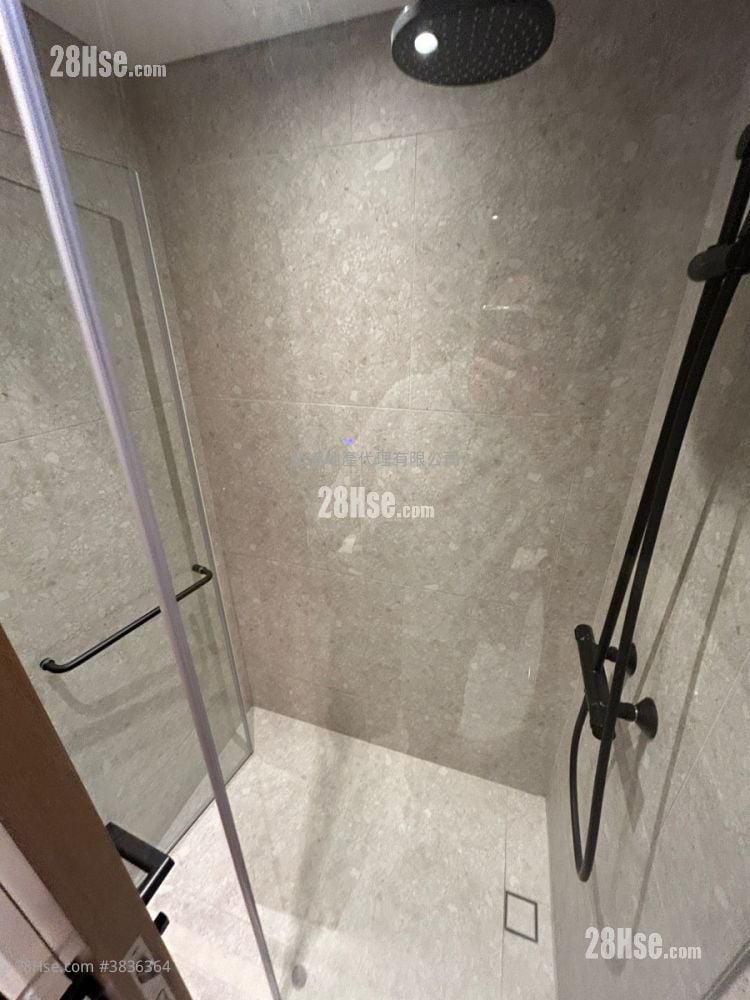 The Grands Sell Studio , 1 Bathroom 231 ft²