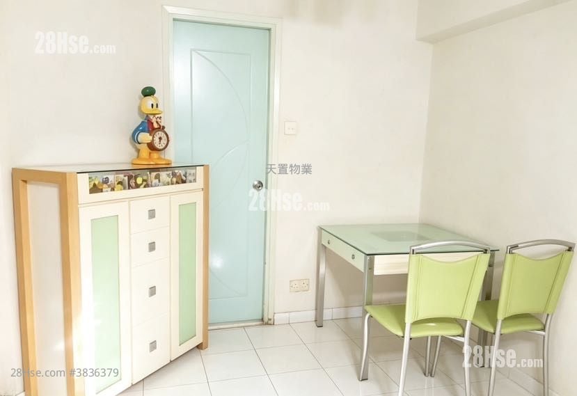 Siu Kwai Court Sell 2 Bedrooms , 1 Bathroom 443 ft²