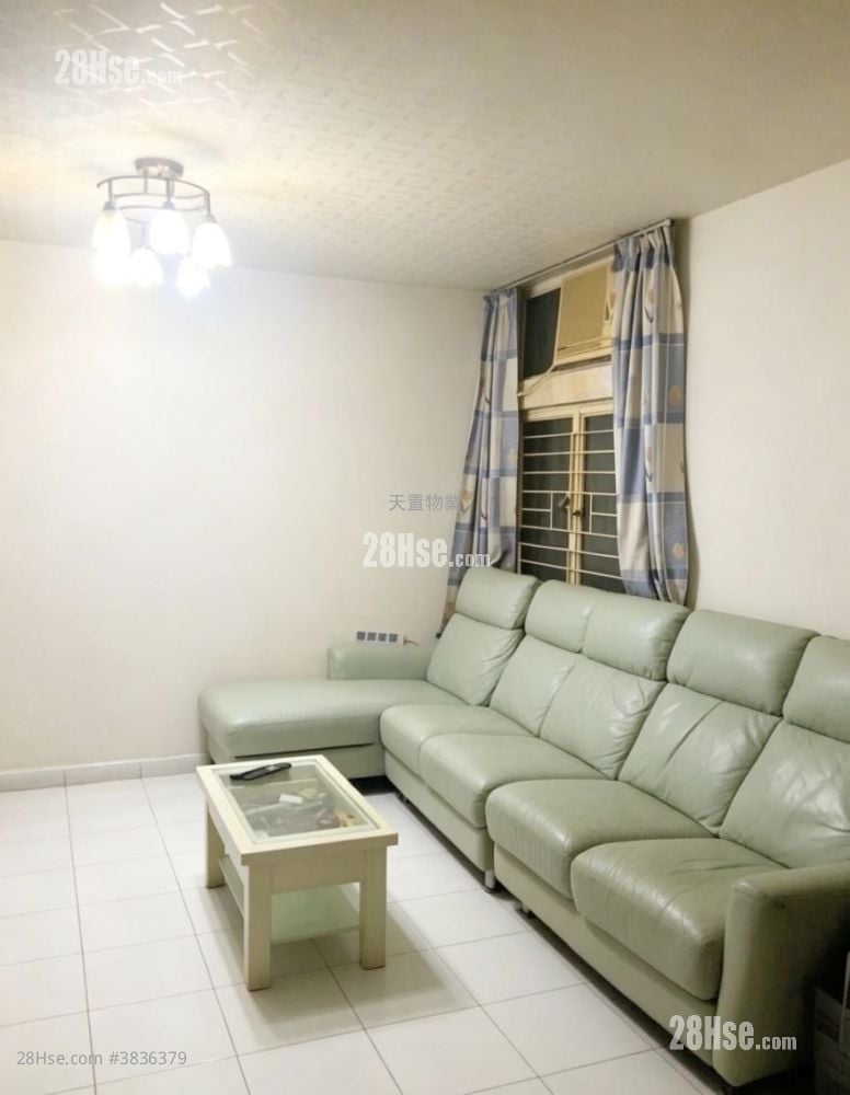 Siu Kwai Court Sell 2 Bedrooms , 1 Bathroom 443 ft²