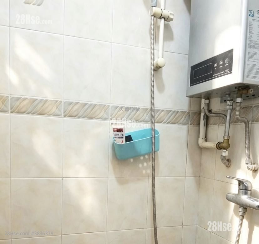 Siu Kwai Court Sell 2 Bedrooms , 1 Bathroom 443 ft²