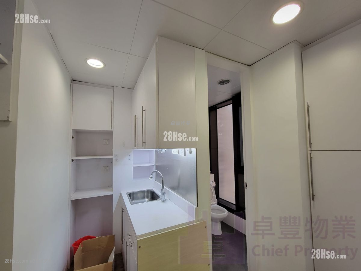 China United Plaza Rental 1 Bedroom , 2 Toilets 3,011 ft²