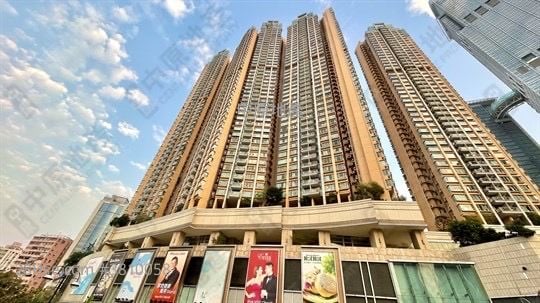 萬景峯 售盤 3 房 , 3 浴室 830 平方呎