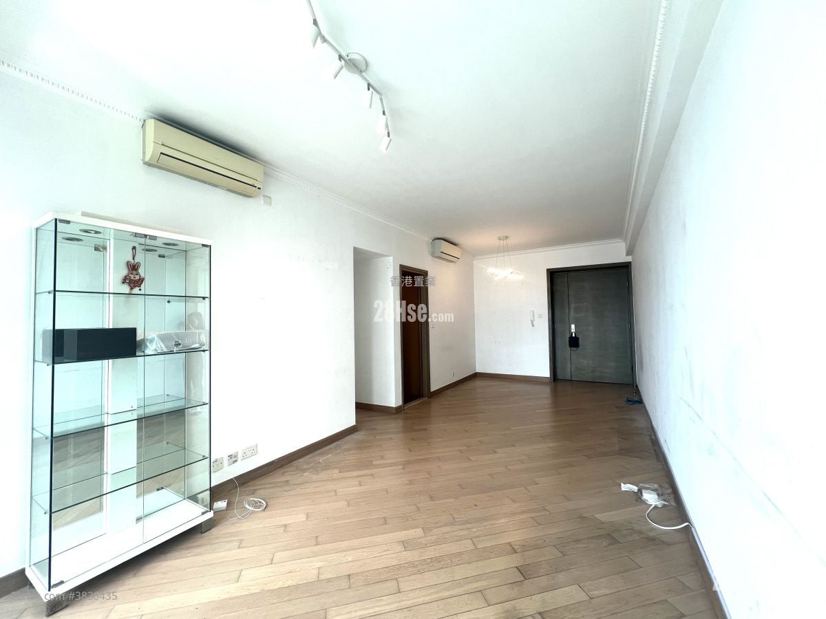 Florient Rise Sell 3 Bedrooms , 2 Bathrooms 791 ft²