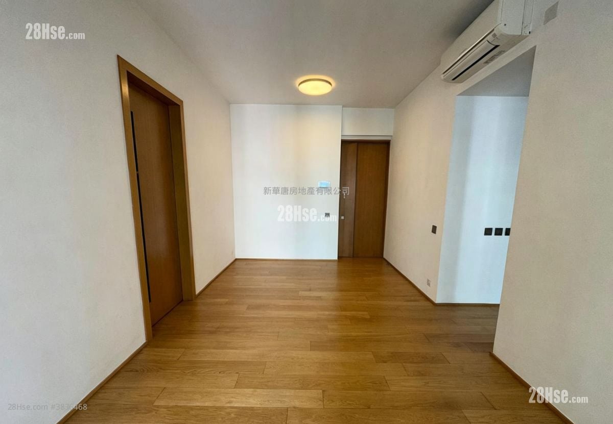 Alassio Rental 2 Bedrooms , 1 Bathroom 588 ft²