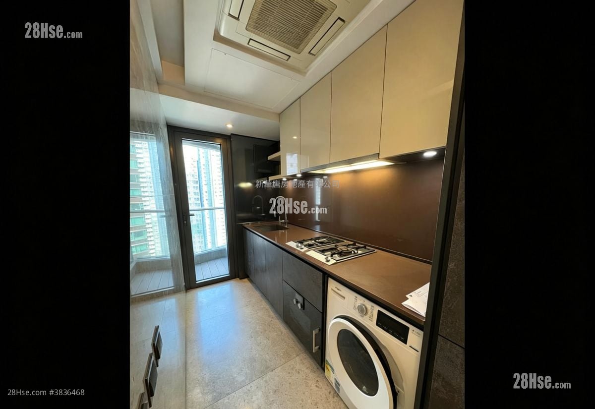 Alassio Rental 2 Bedrooms , 1 Bathroom 588 ft²