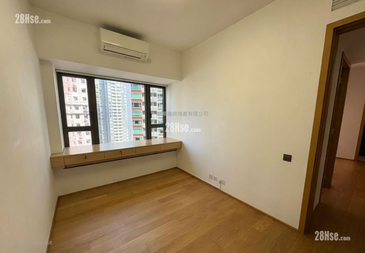 Alassio Rental 2 Bedrooms , 1 Bathroom 588 ft²