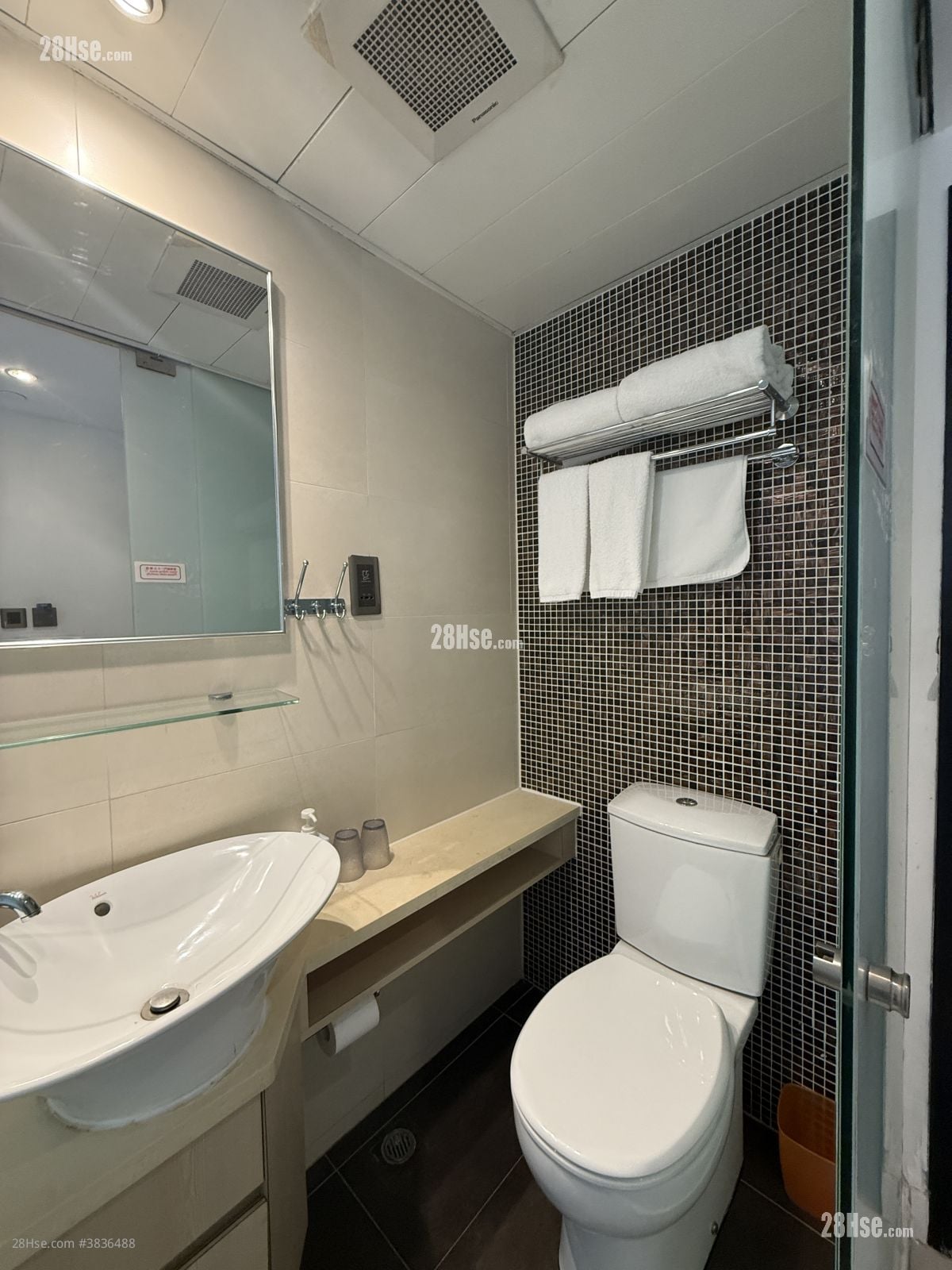 Wifi Boutique Hotel Rental 1 Bathroom 172 ft²