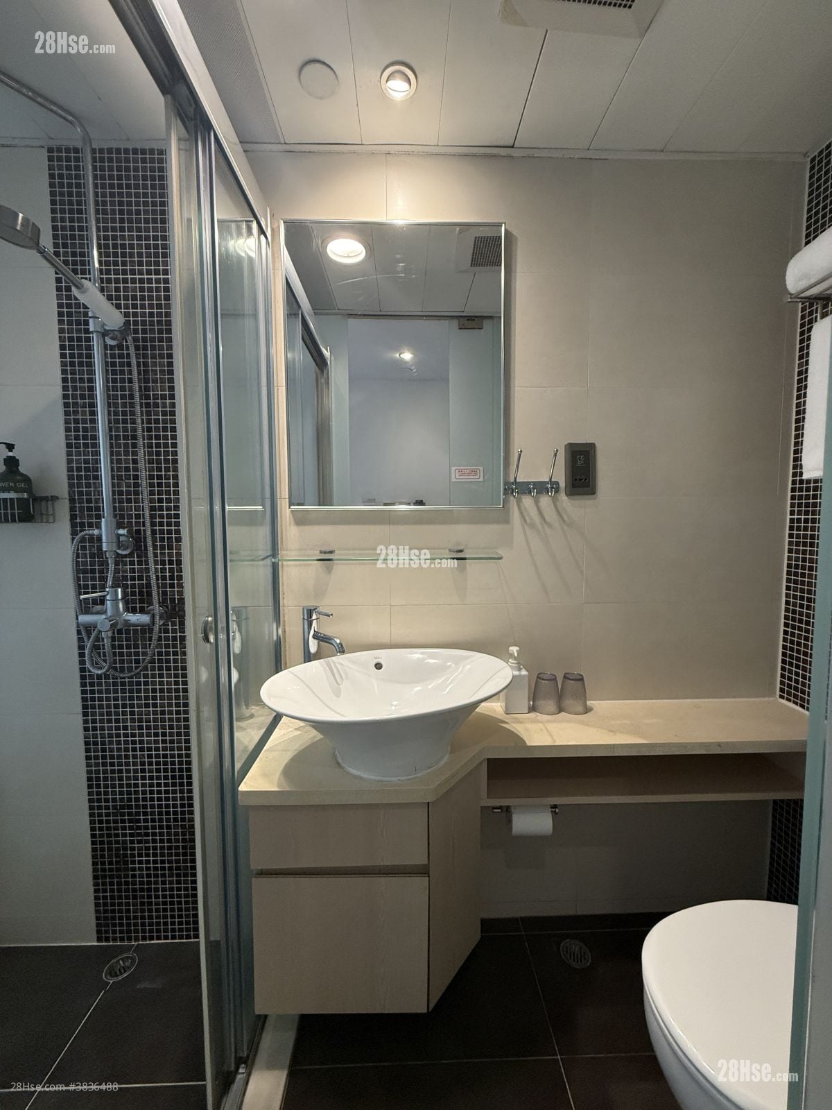 Wifi Boutique Hotel Rental 1 Bathroom 172 ft²