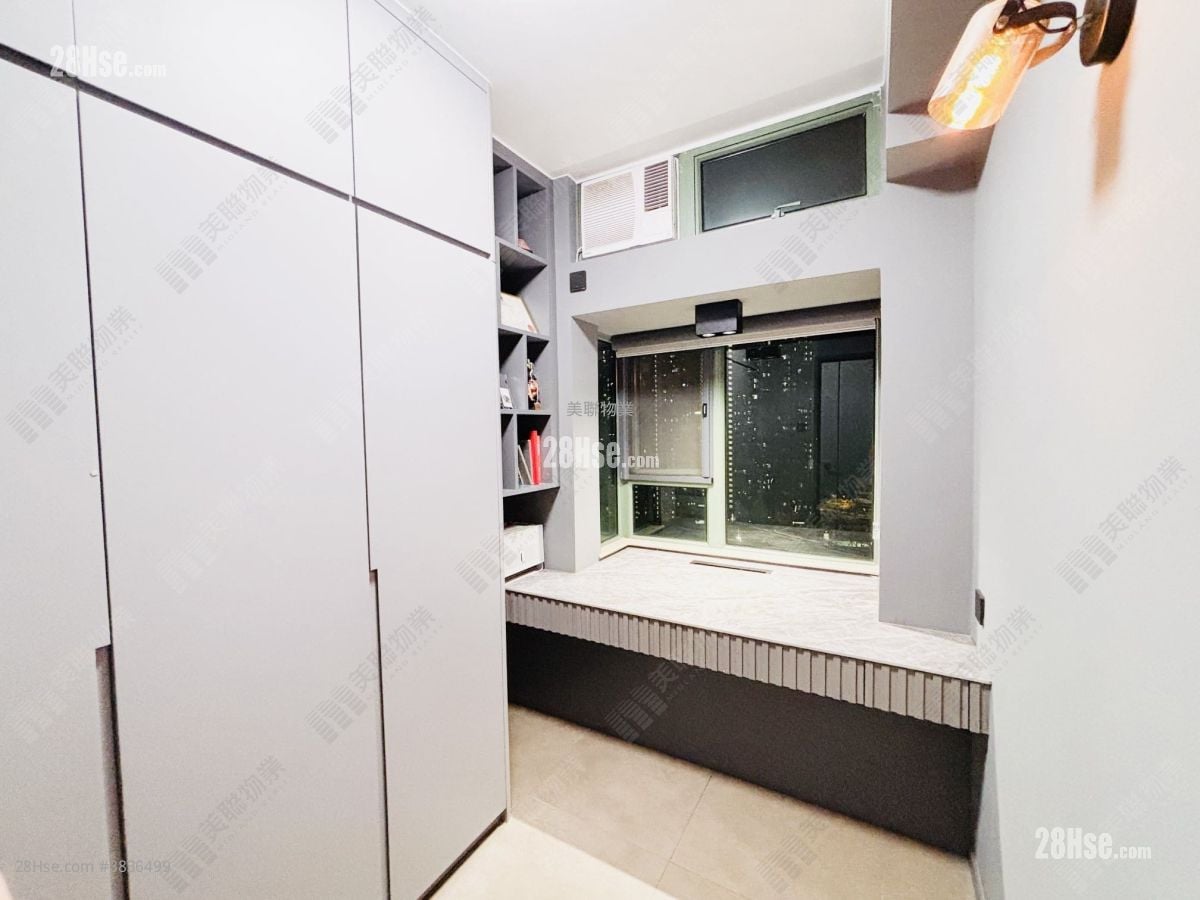 Ocean View Sell 2 Bedrooms , 1 Bathroom 476 ft²