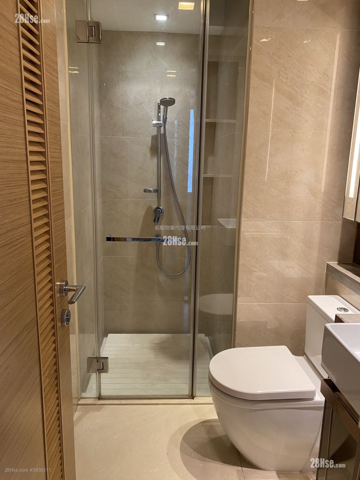 Century Link Sell 2 Bedrooms , 1 Bathroom 484 ft²