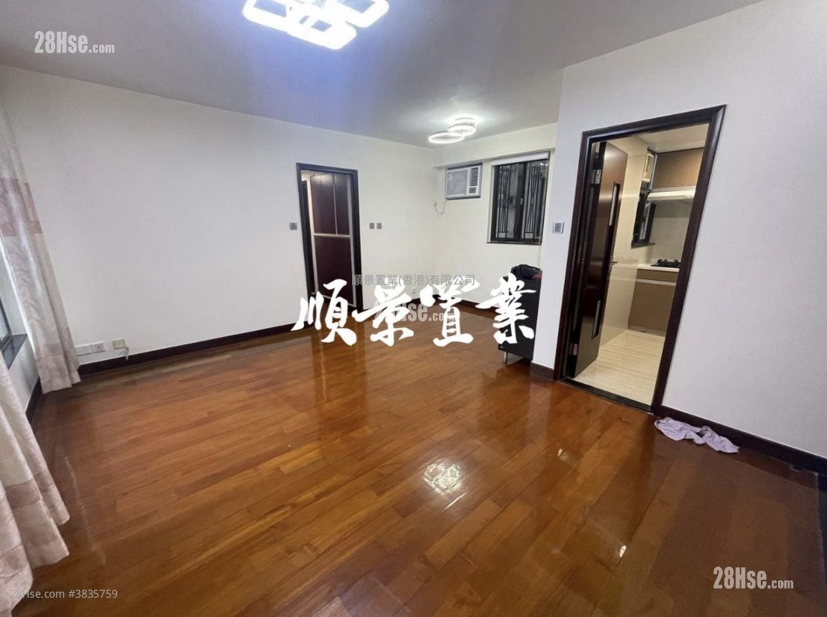 骏发花园 租盘 3 房 , 2 浴室 700 平方尺