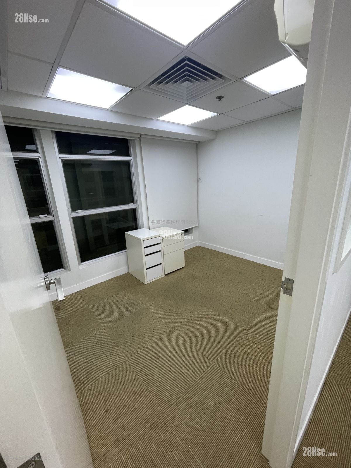 Cameron Commercial Centre Rental 4 Bedrooms