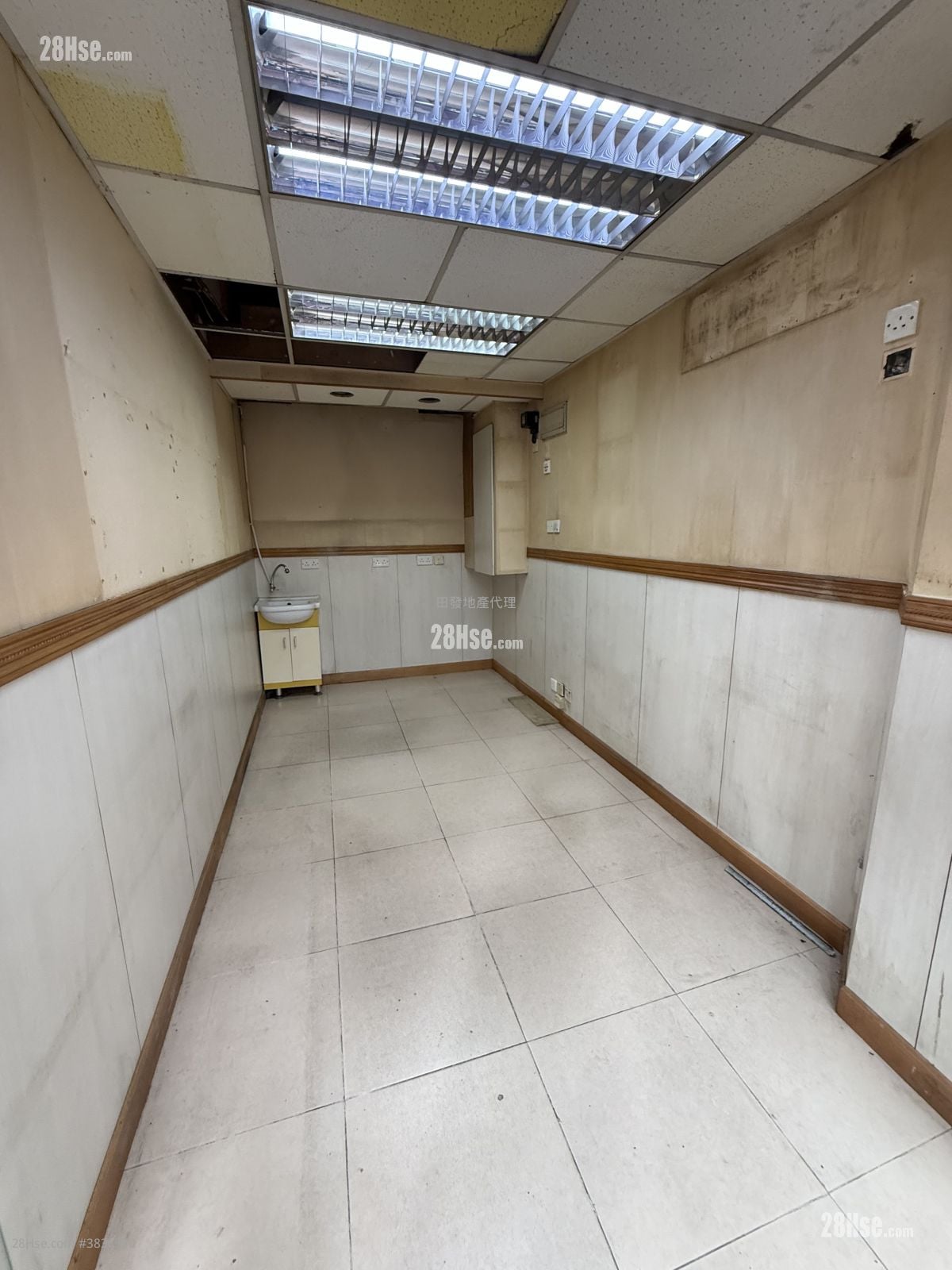 Smiling Plaza Rental