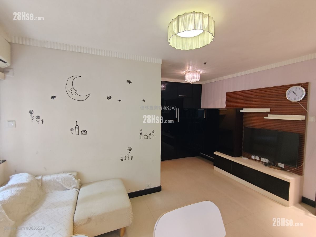 Hong Wah Court Sell 1 Bedroom , 1 Bathroom 346 ft²