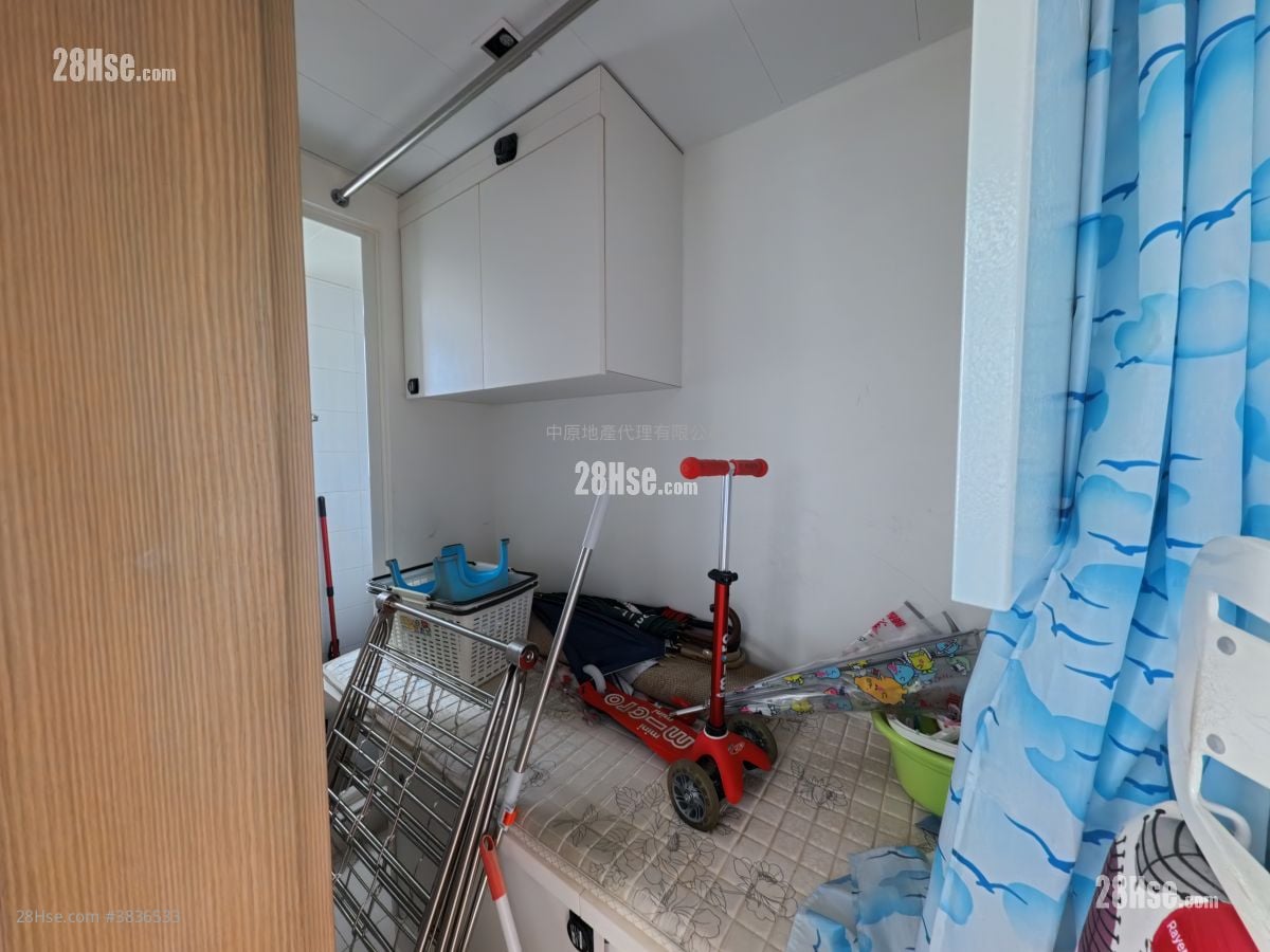The Wings Sell 4 Bedrooms , 3 Bathrooms 949 ft²