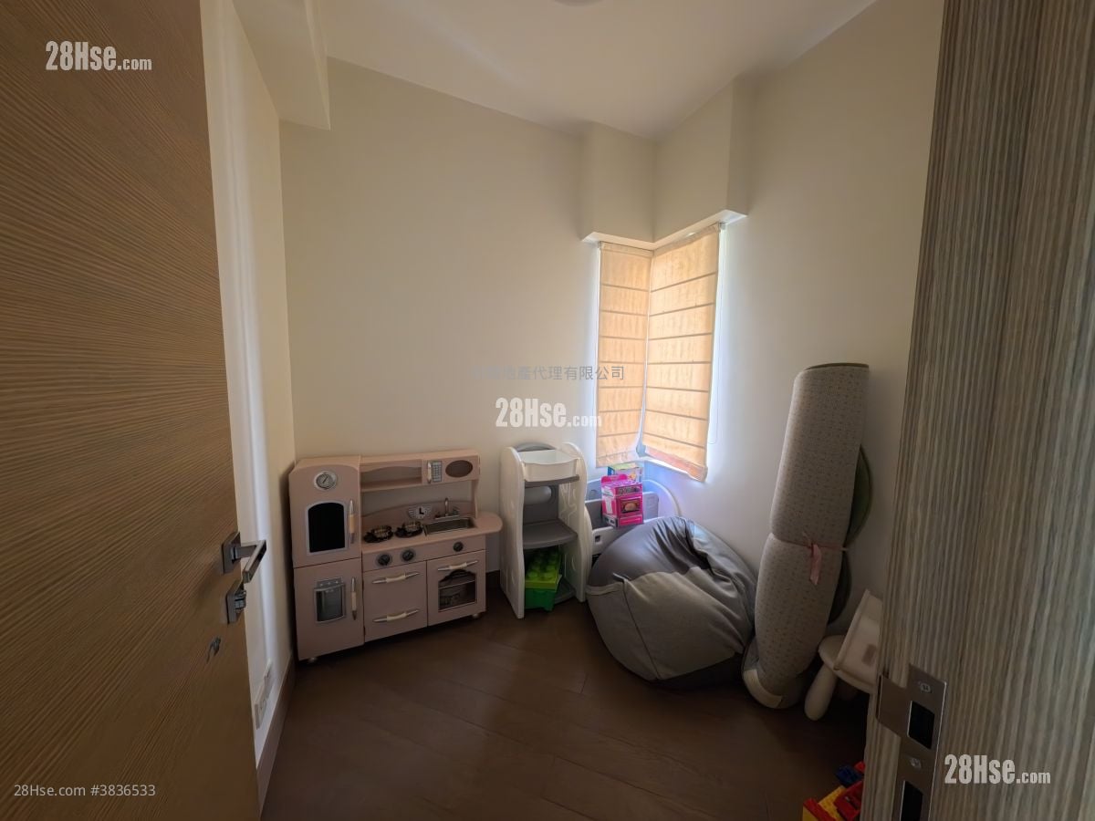 The Wings Sell 4 Bedrooms , 3 Bathrooms 949 ft²