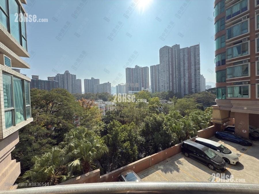 Woodland Crest Sell 4 Bedrooms , 1 Bathroom 1,022 ft²