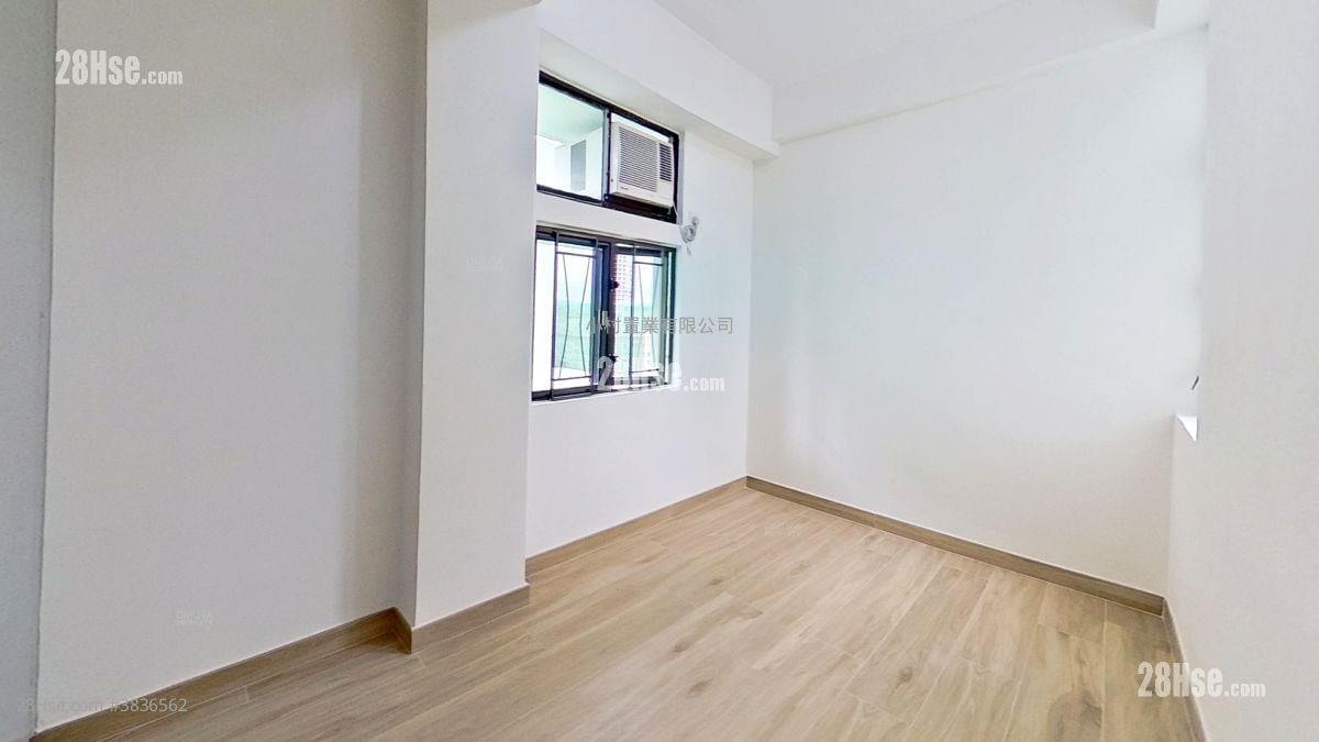 bedroom 2: Fook Chi Building Rental 2 Bedrooms , 1 Bathroom 563 ft²
