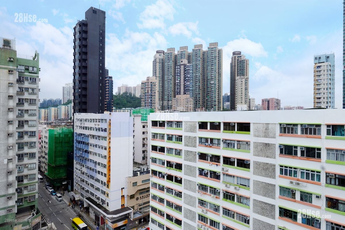 View: Fook Chi Building Rental 2 Bedrooms , 1 Bathroom 563 ft²