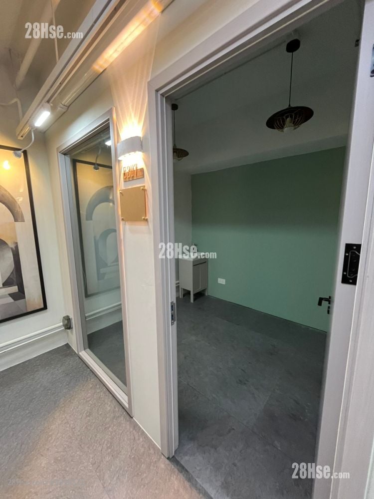822 Lai Chi Kok Road Rental 4 Toilets