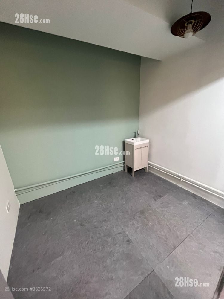822 Lai Chi Kok Road Rental 4 Toilets
