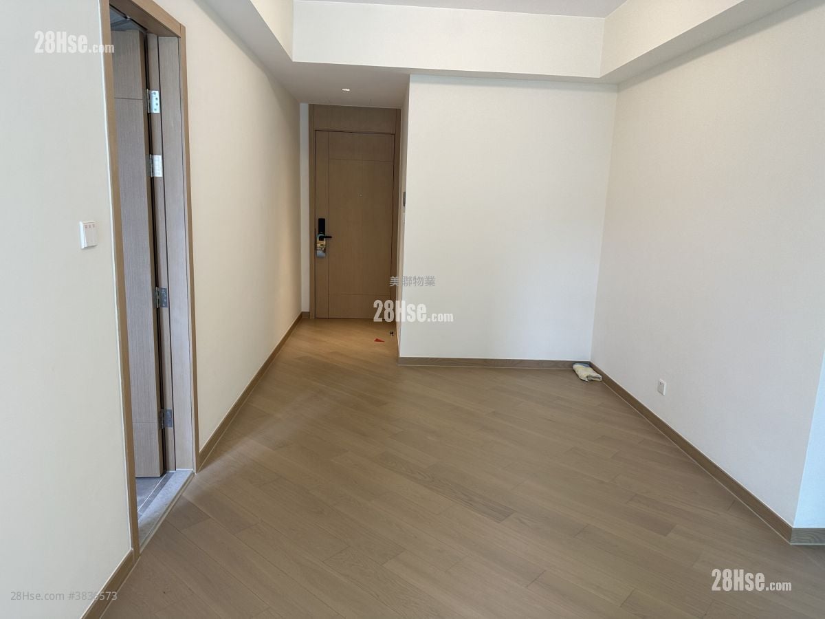 Grand Mayfair  Sell 3 Bedrooms , 3 Bathrooms 763 ft²