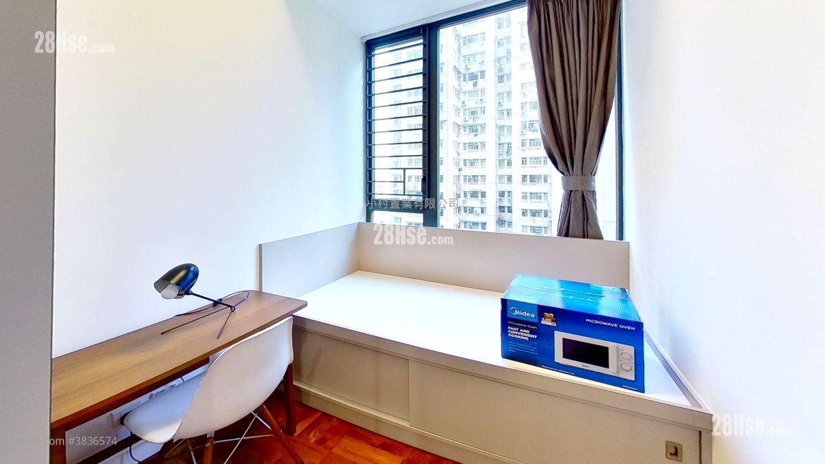 bedroom 2: 18 Catchick Street Rental 2 Bedrooms , 2 Bathrooms 534 ft²