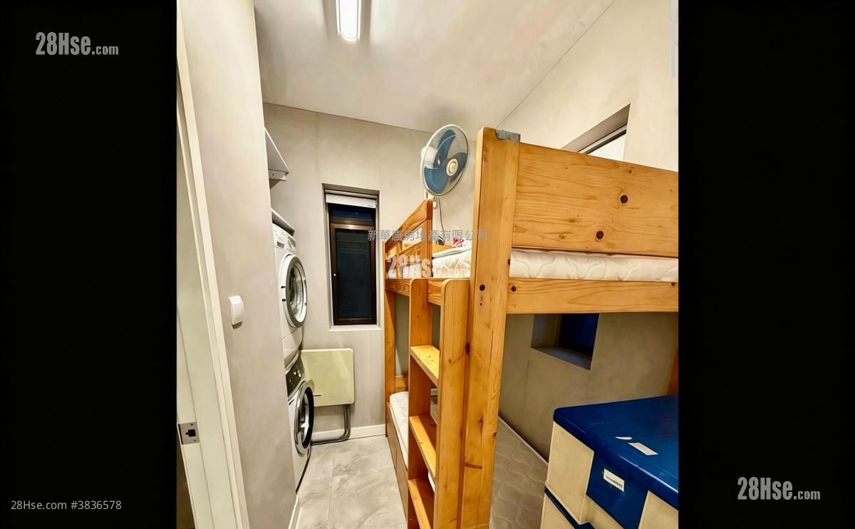 Scenic Garden Rental 4 Bedrooms , 3 Bathrooms 1,397 ft²