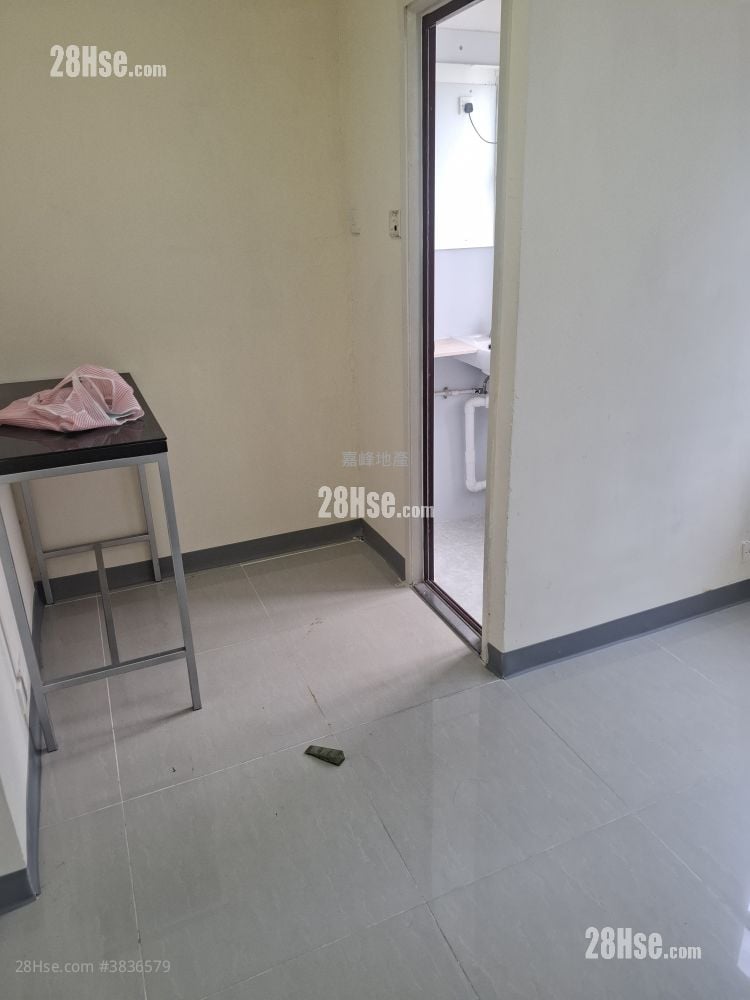 Cheong Wah Commercial Building Rental 1 Toilet