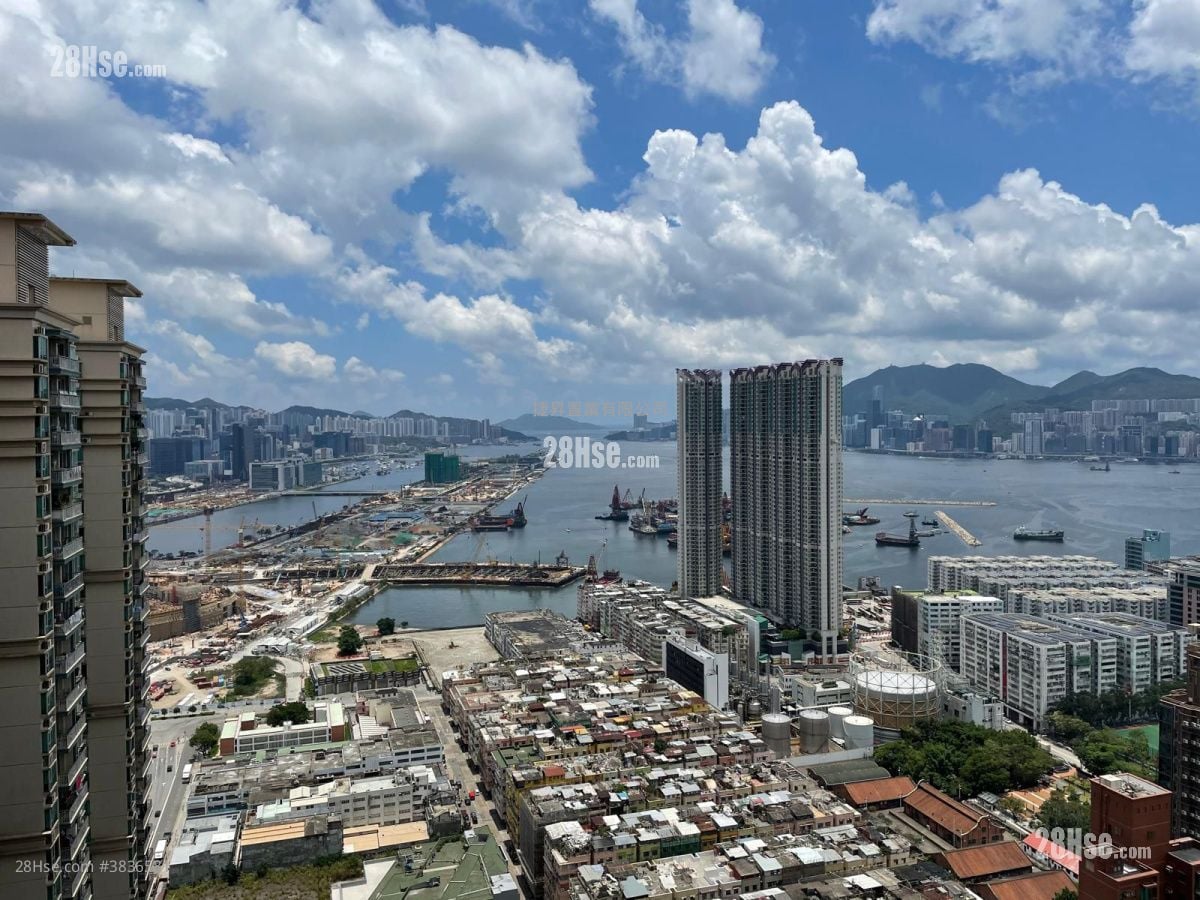 Sky Tower Sell 2 Bedrooms , 1 Bathroom 452 ft²