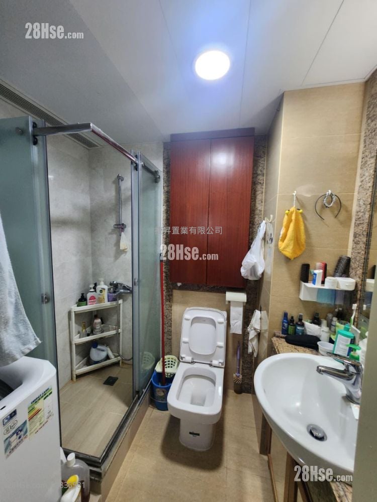 Sky Tower Sell 2 Bedrooms , 1 Bathroom 452 ft²