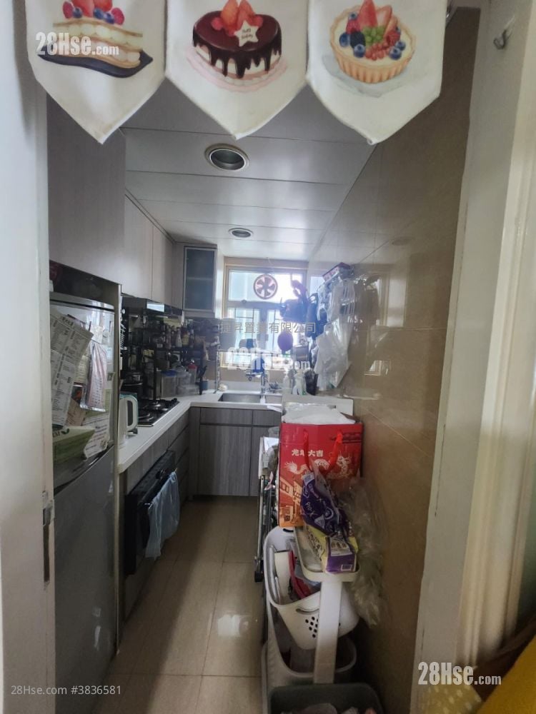 Sky Tower Sell 2 Bedrooms , 1 Bathroom 452 ft²