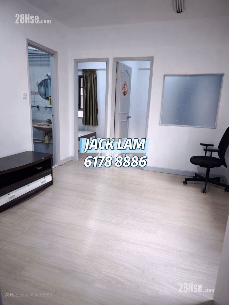 Mongkok Plaza Sell 2 Bedrooms , 1 Bathroom 333 ft²