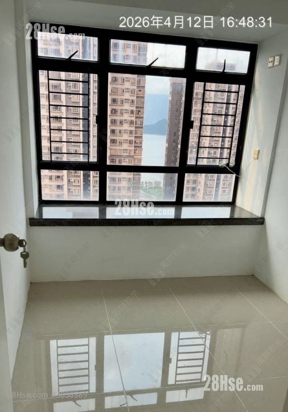 Sunshine City Rental 2 Bedrooms , 1 Bathroom 363 ft²