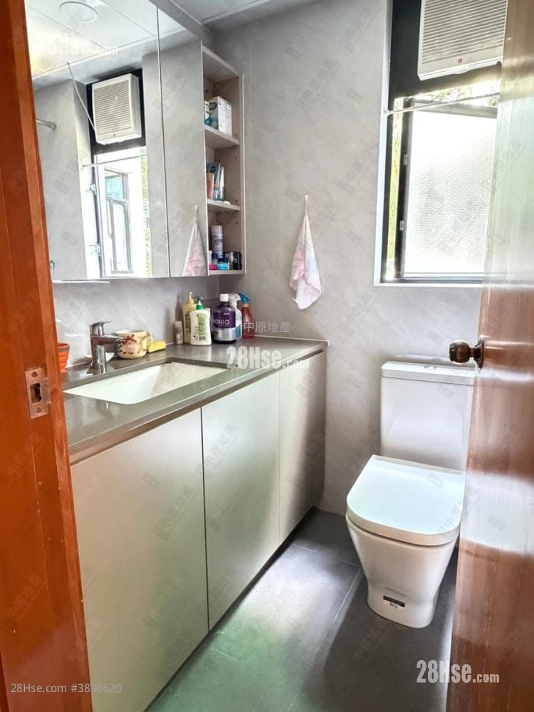 Villa Claire Sell 2 Bedrooms , 1 Bathroom 490 ft²