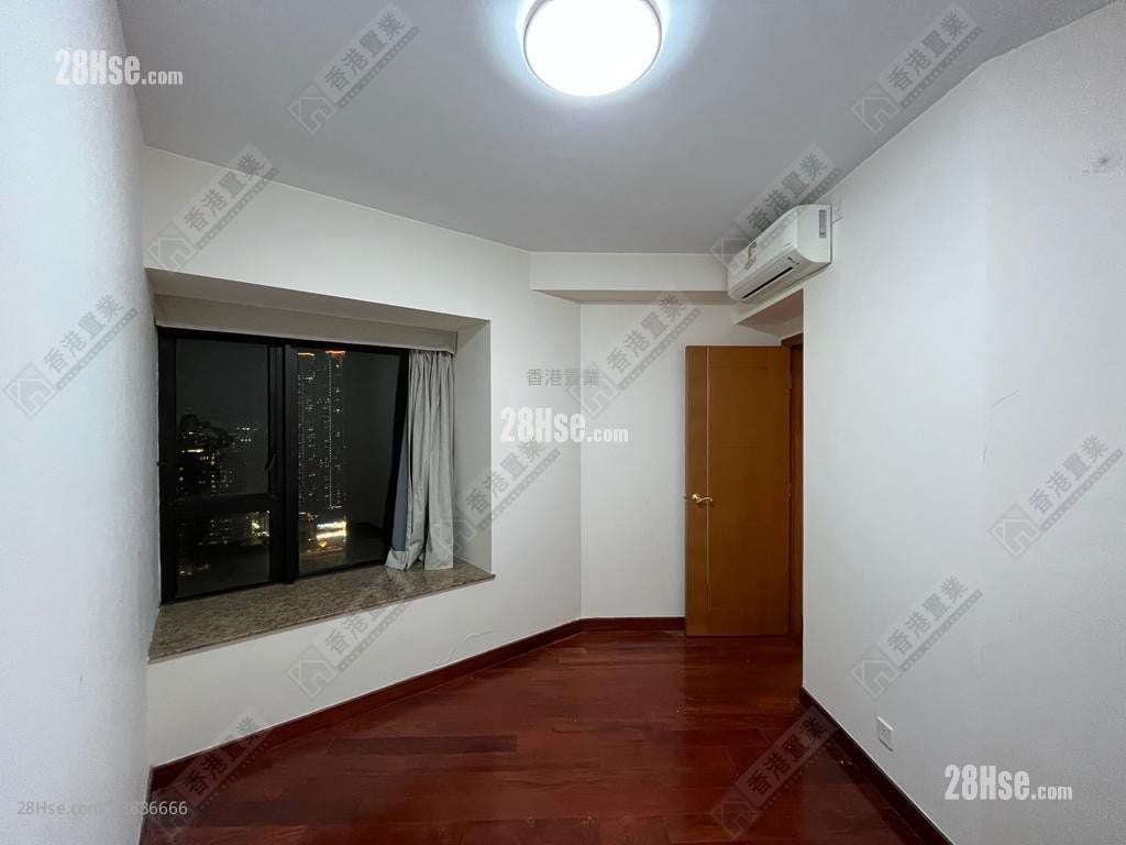 The Arch Sell 1 Bedroom , 1 Bathroom 395 ft²