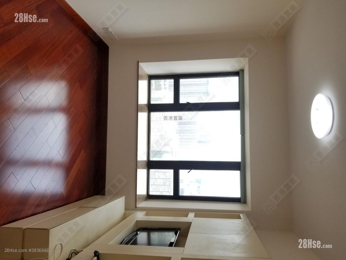The Arch Sell 1 Bedroom , 1 Bathroom 395 ft²