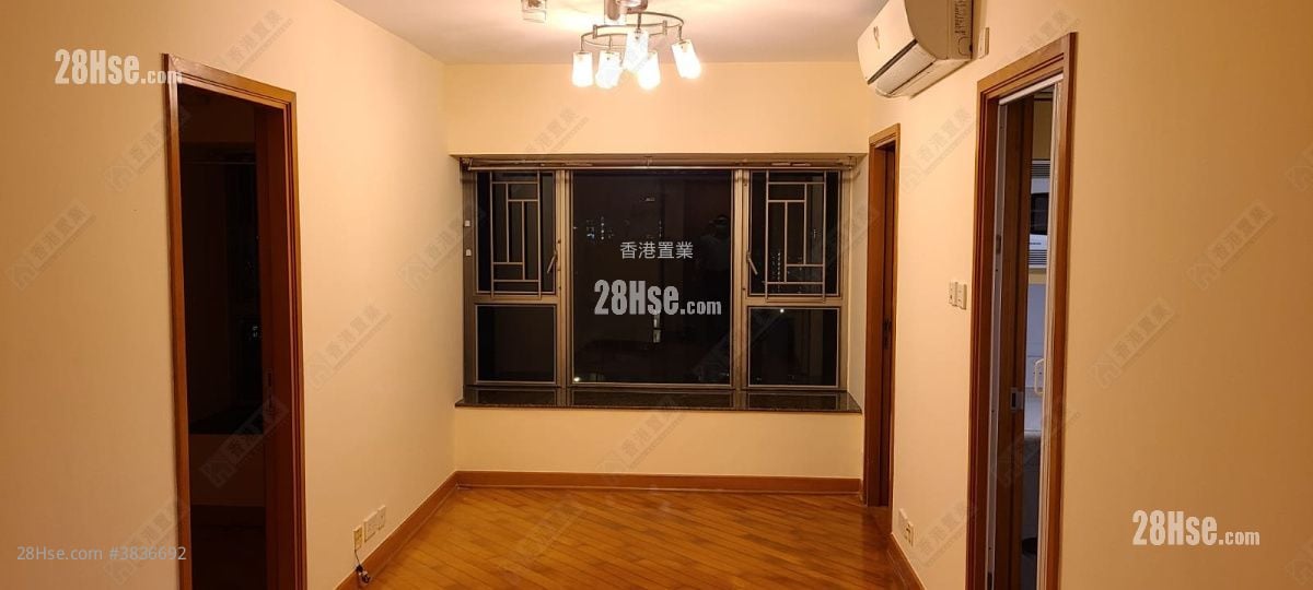 Park Central Sell 2 Bedrooms , 1 Bathroom 406 ft²