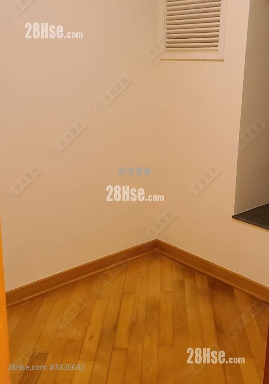 Park Central Sell 2 Bedrooms , 1 Bathroom 406 ft²