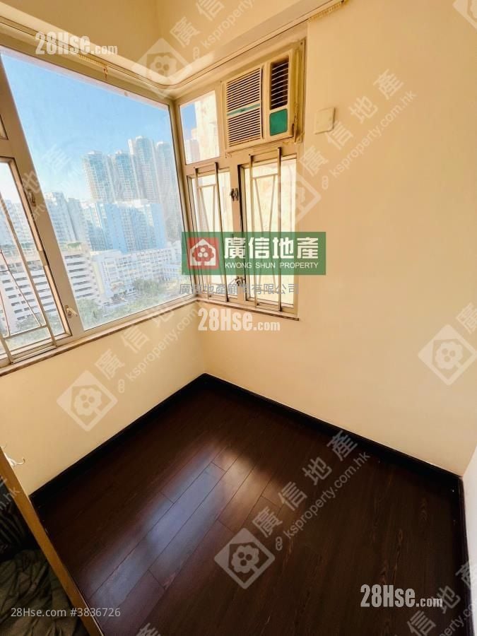 Yau Lee Building Sell 2 Bedrooms , 1 Bathroom 323 ft²