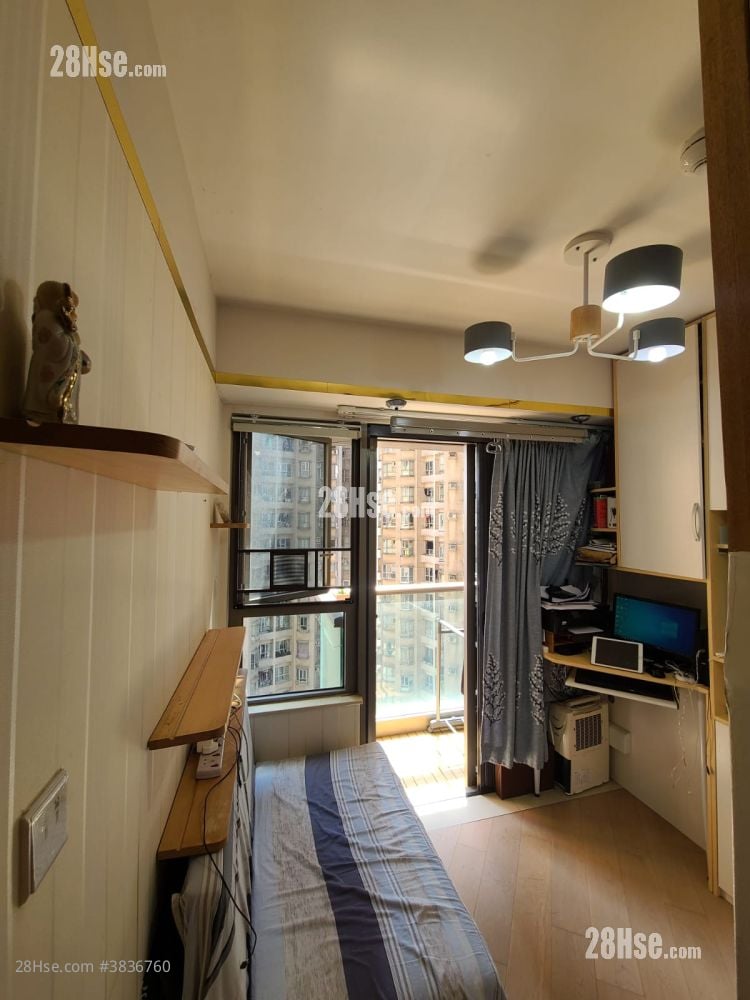Upper East Sell 307 ft²