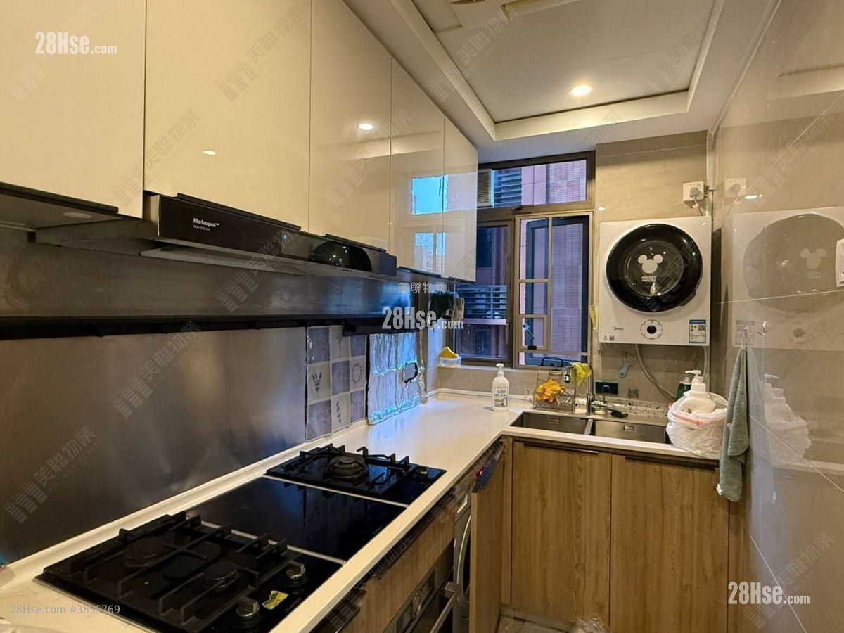 Centra Horizon Sell 3 Bedrooms , 2 Bathrooms 700 ft²