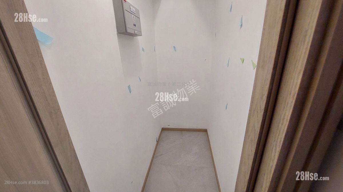 The Coast Line Rental 3 Bedrooms , 2 Bathrooms 718 ft²