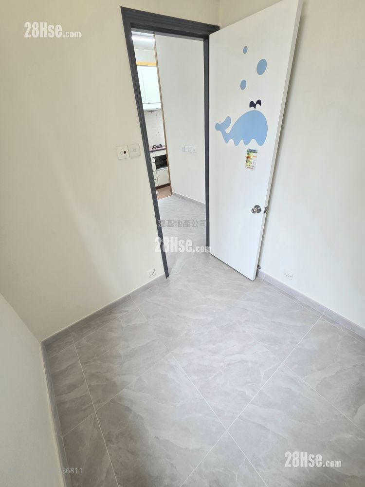 Treasure Court Rental 2 Bedrooms , 1 Bathroom 281 ft²