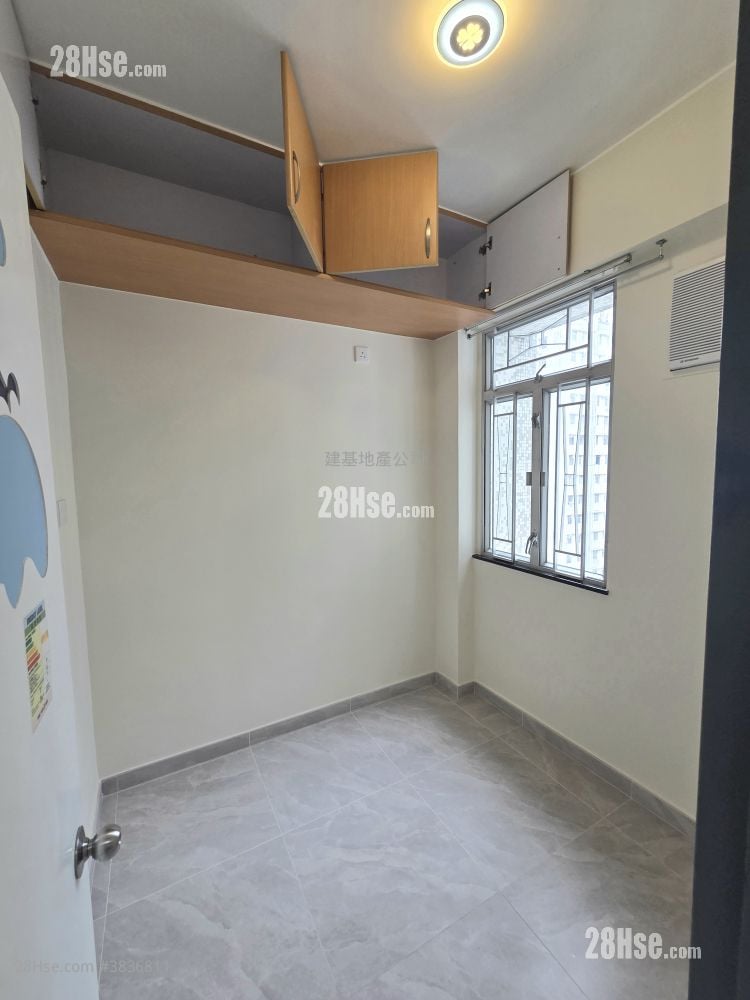 Treasure Court Rental 2 Bedrooms , 1 Bathroom 281 ft²