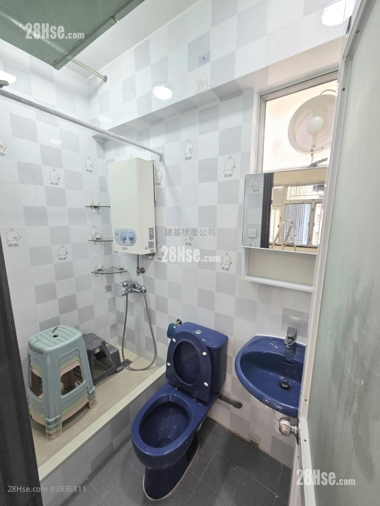 Treasure Court Rental 2 Bedrooms , 1 Bathroom 281 ft²