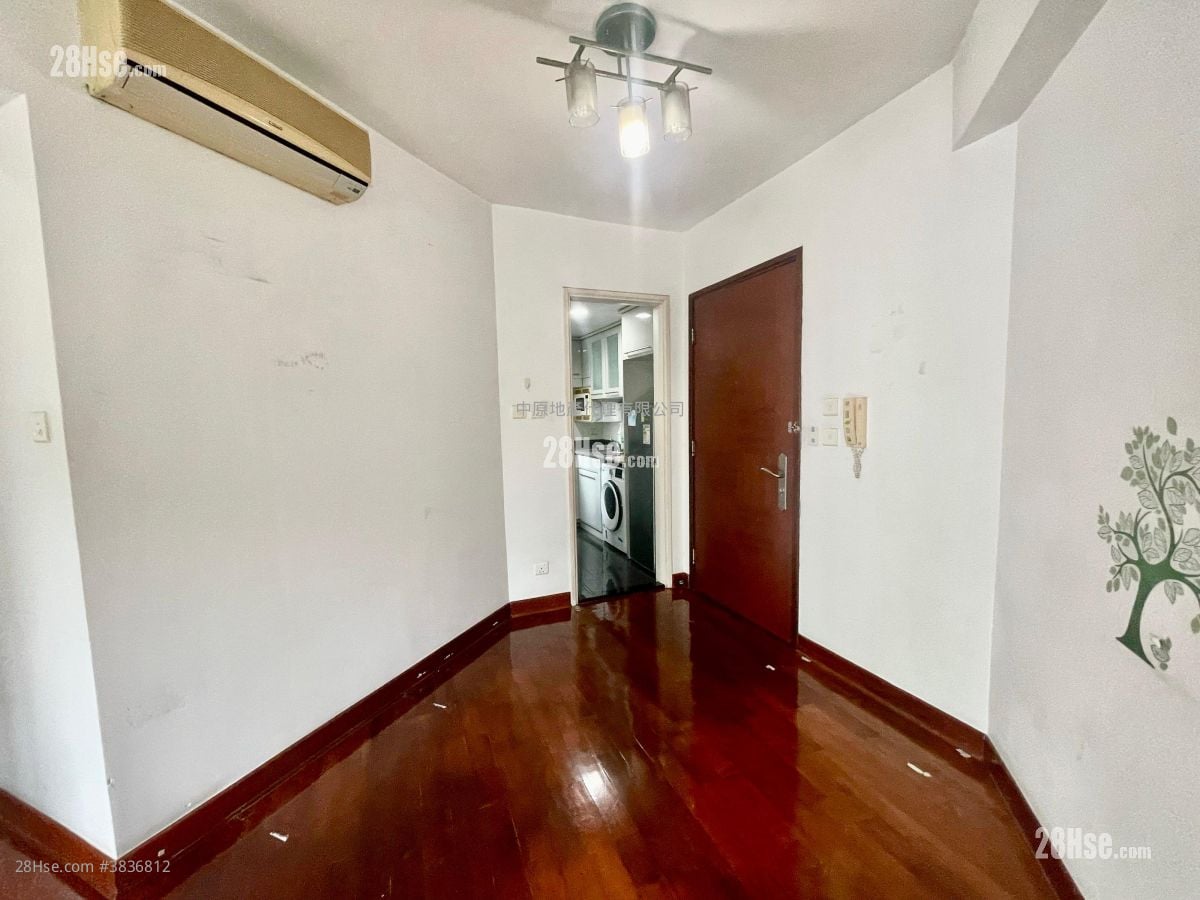 Summit Terrace Sell 2 Bedrooms 424 ft²