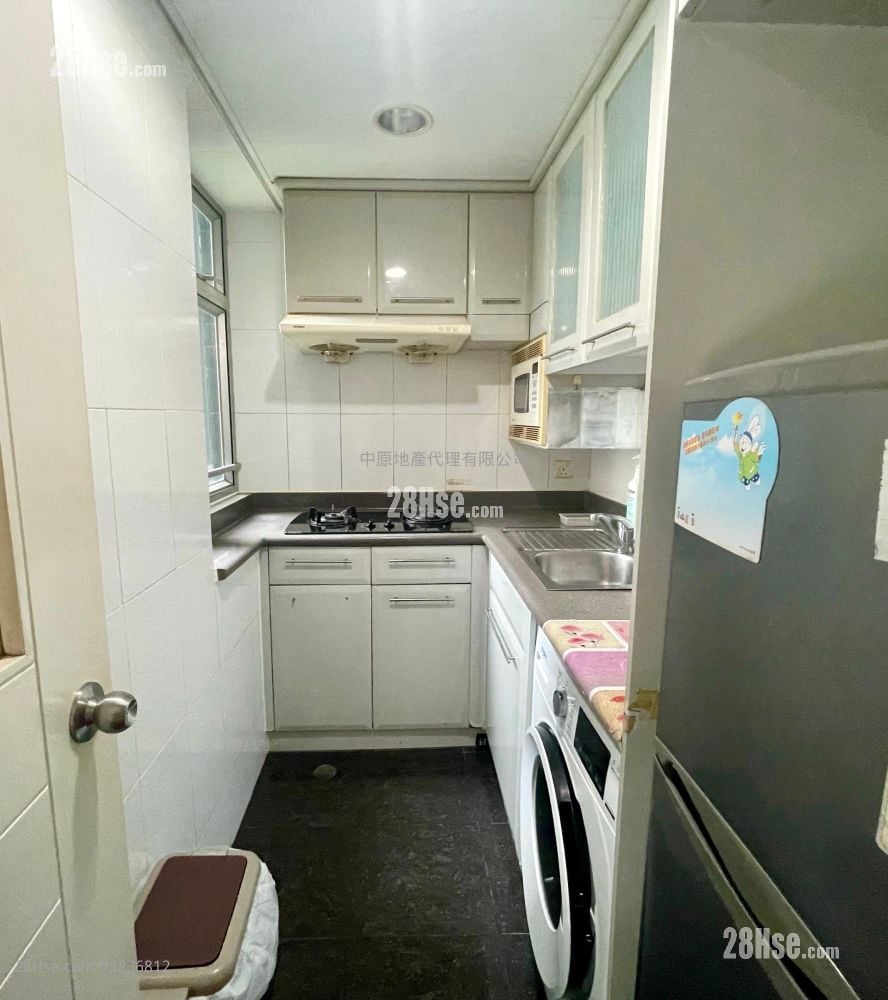 Summit Terrace Sell 2 Bedrooms 424 ft²
